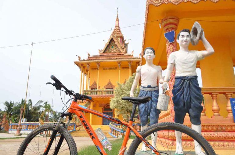 Biking-Laos